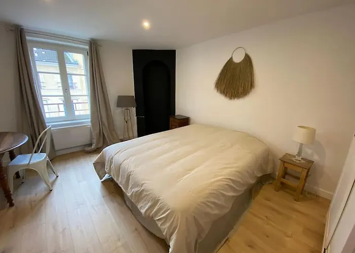 Apartament Le Charles Iii